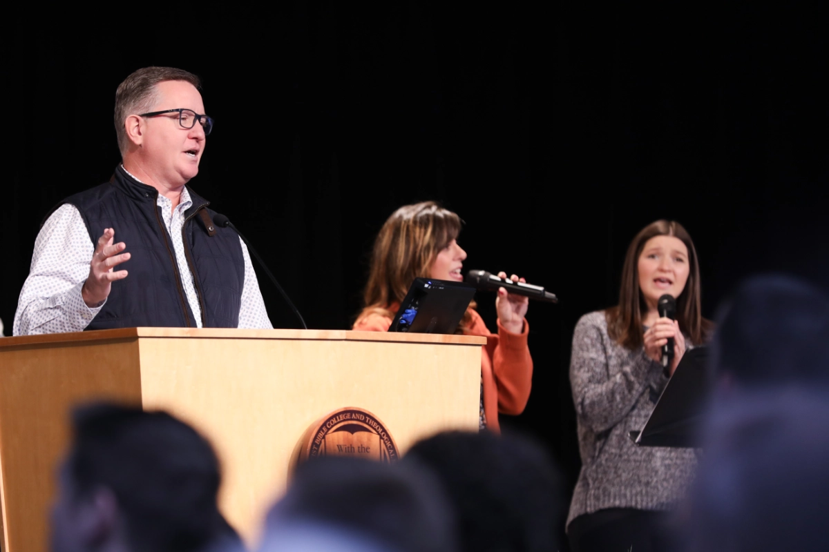 chris-stephanie-rachel-singing-refresh-2026