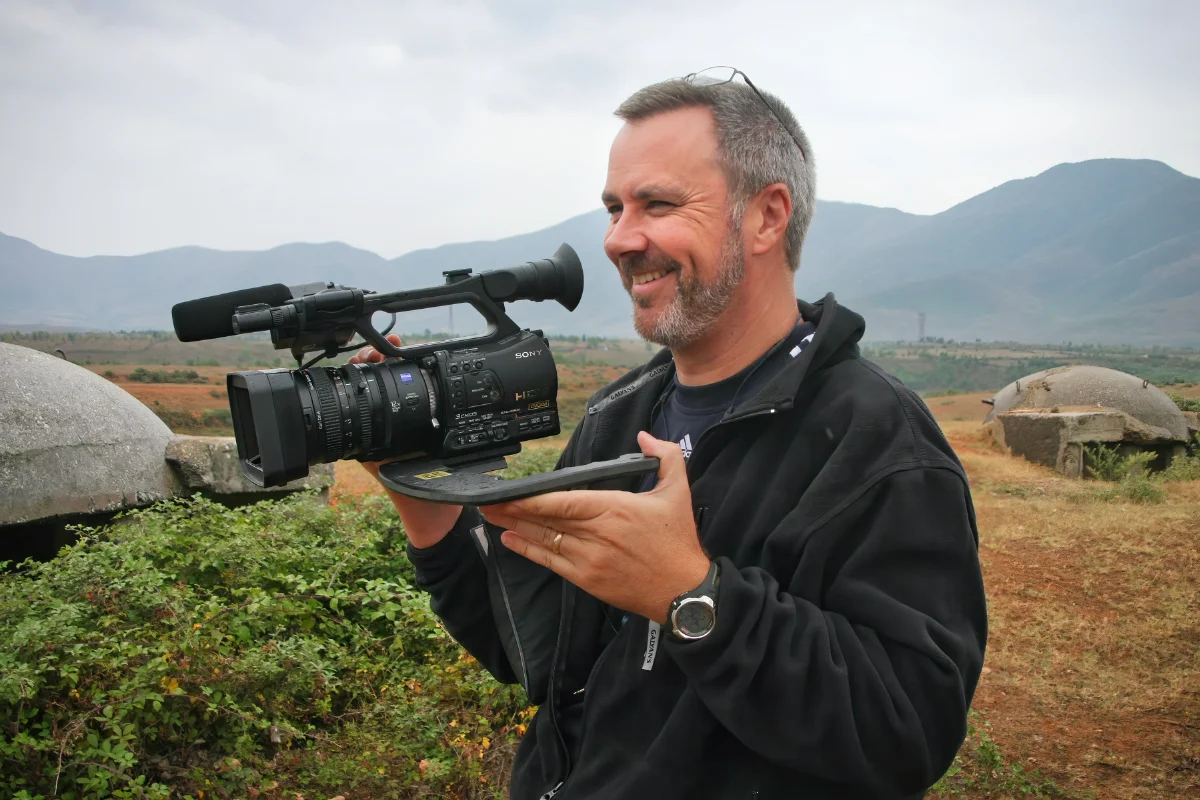 pete-camera-albania